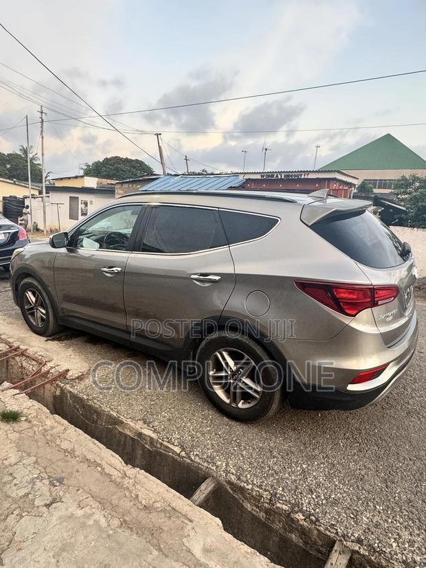 Hyundai Santa Fe SE AWD 2017 Beige photo 2