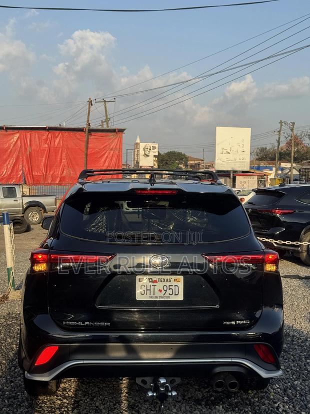 Toyota Highlander XSE AWD 2023 Black