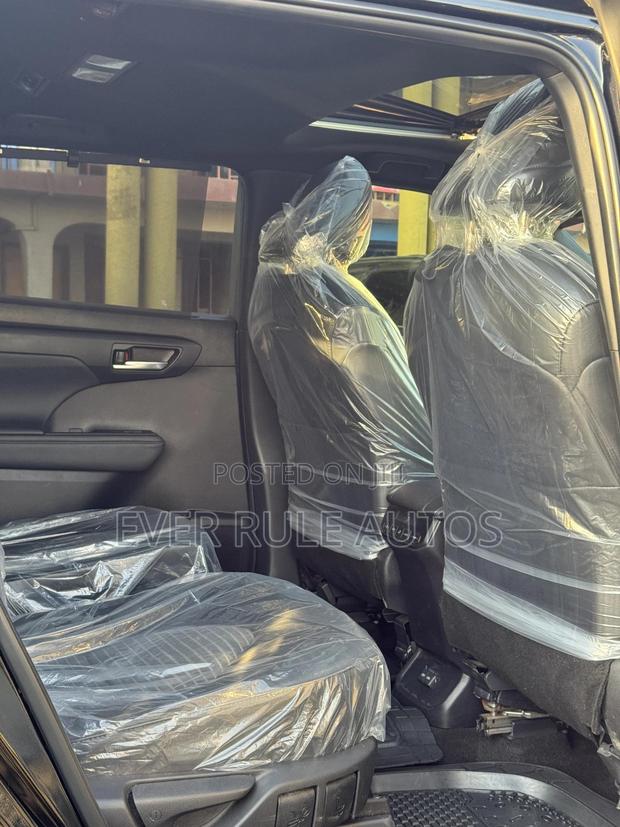 Toyota Highlander XSE AWD 2023 Black