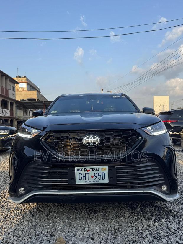 Toyota Highlander XSE AWD 2023 Black