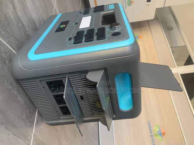 2400w Portable Power Station photo 4