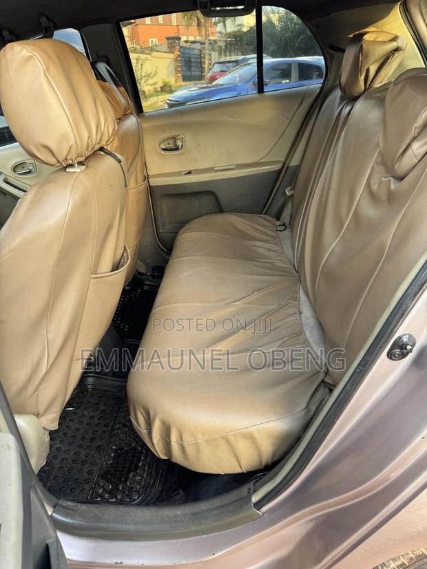 Toyota Vitz 2010 Brown photo 6