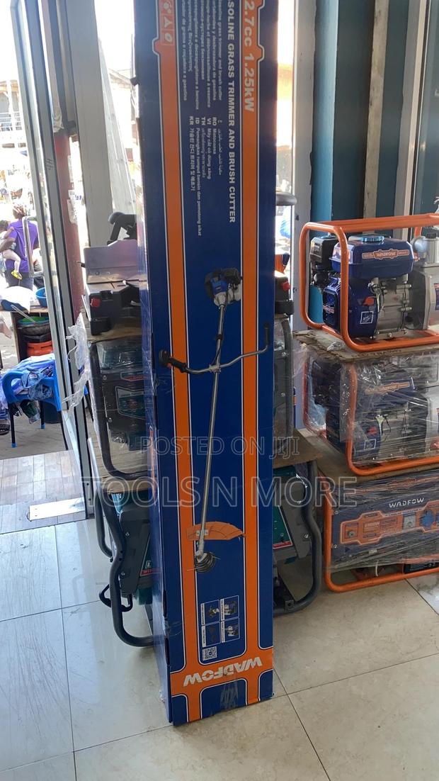 Wadfow Gasoline Grass Trimmer And Bush Cutter · Photo 3