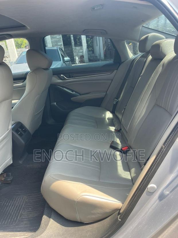 Honda Accord EX 2018 Silver photo 8