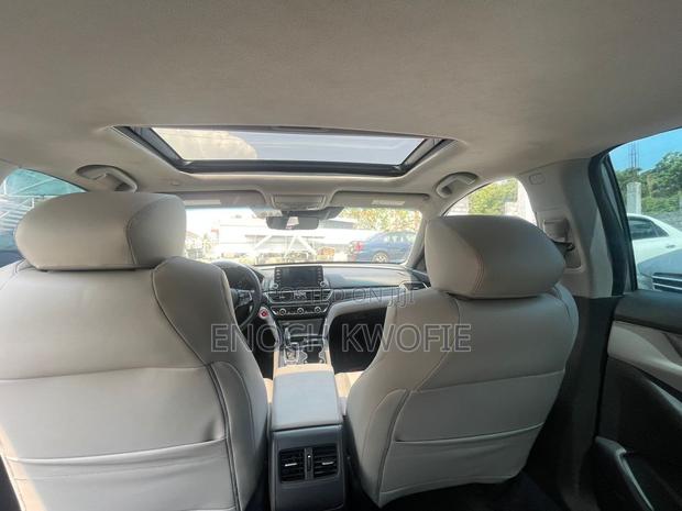 Honda Accord EX 2018 Silver photo 9
