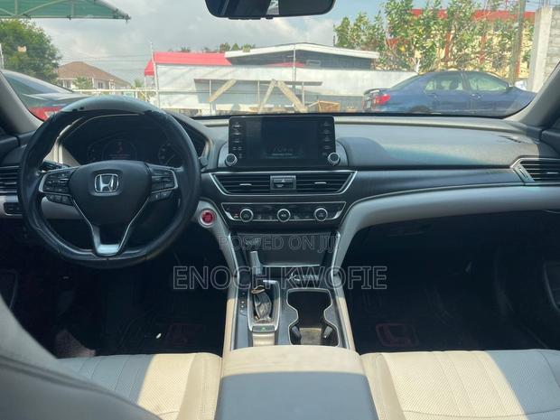 Honda Accord EX 2018 Silver photo 10