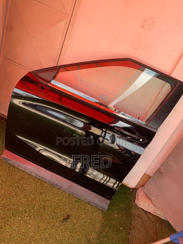 2024 Mitsubishi Outlander Doors