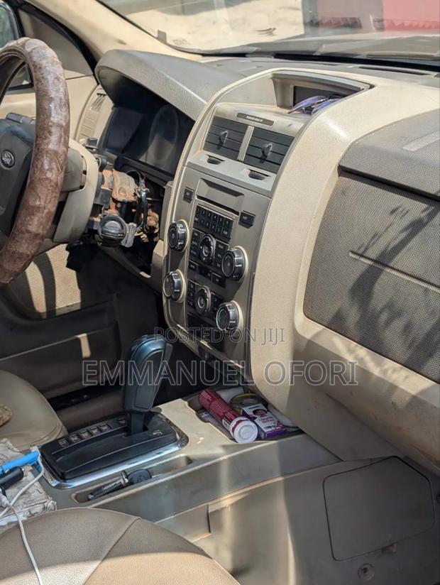 Ford Escape 2010 Blue