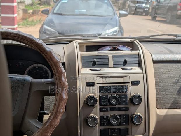 Ford Escape 2010 Blue