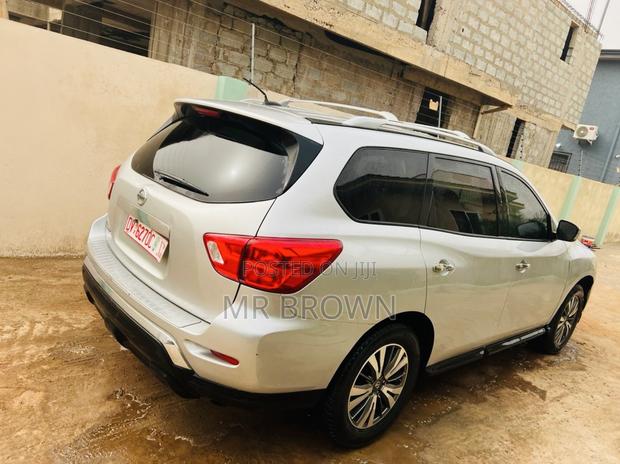 Nissan Pathfinder SL 4dr 4x4 (3.5L 6cyl) 2017 Silver