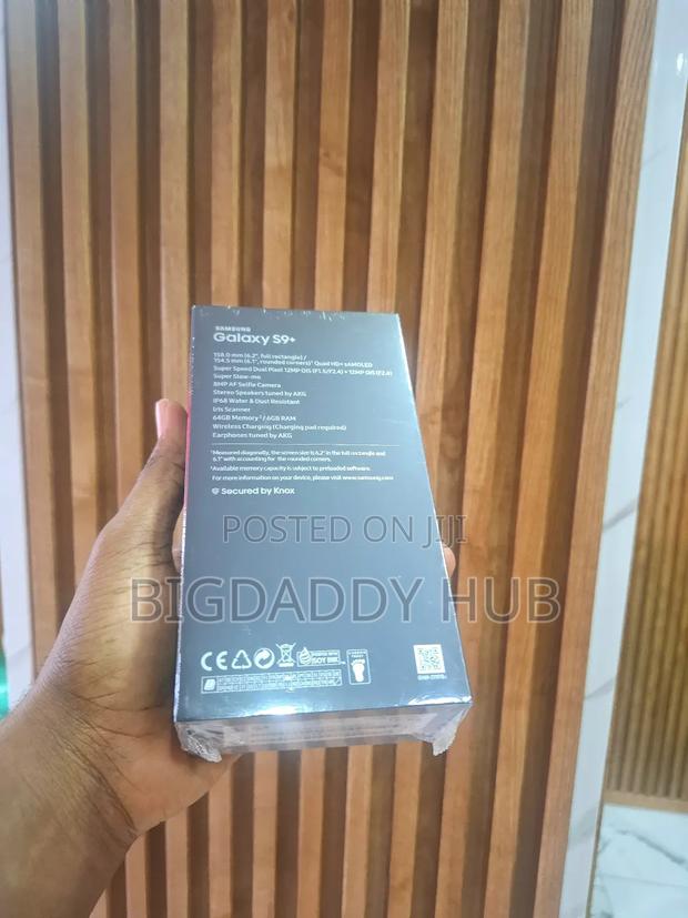 New Samsung Galaxy S9 Plus 128 GB Black photo 2