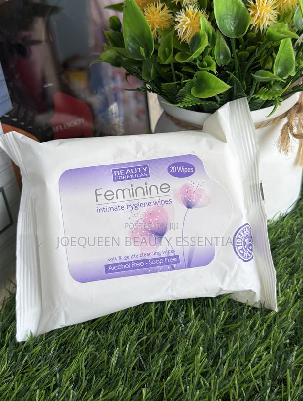 Beauty Formula Feminine Wipes · Photo 1
