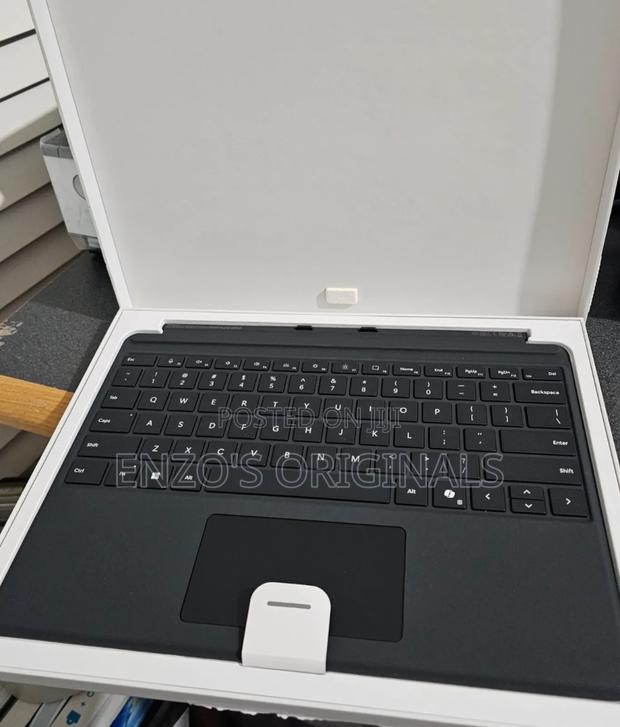 Surface Pro 11 Keyboard New Sealed photo 3