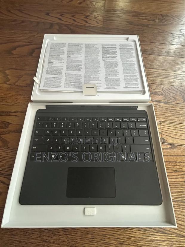 Surface Pro 11 Keyboard New Sealed photo 4