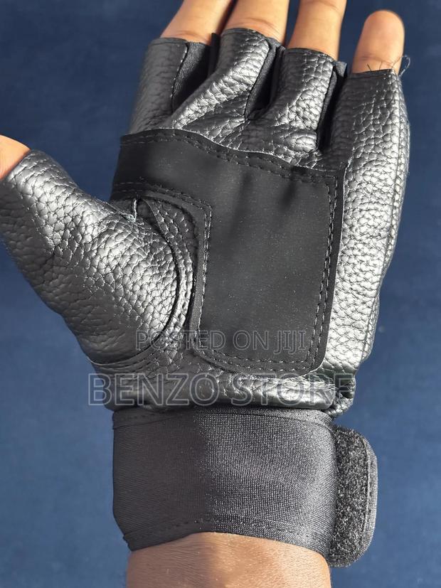 Quality Leather Hand Gloves For Gym, Military And Riders · Photo 2