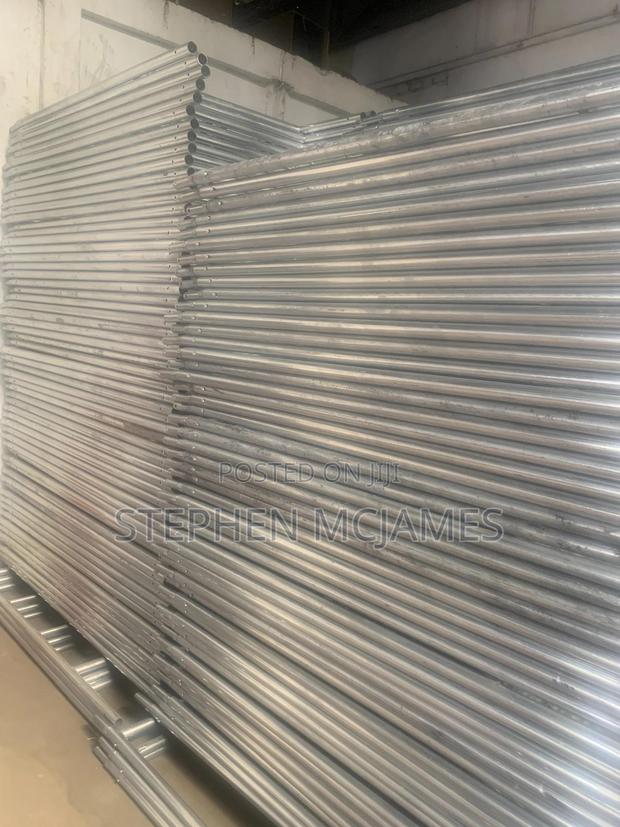 Galvanized Scaffolds · Photo 2