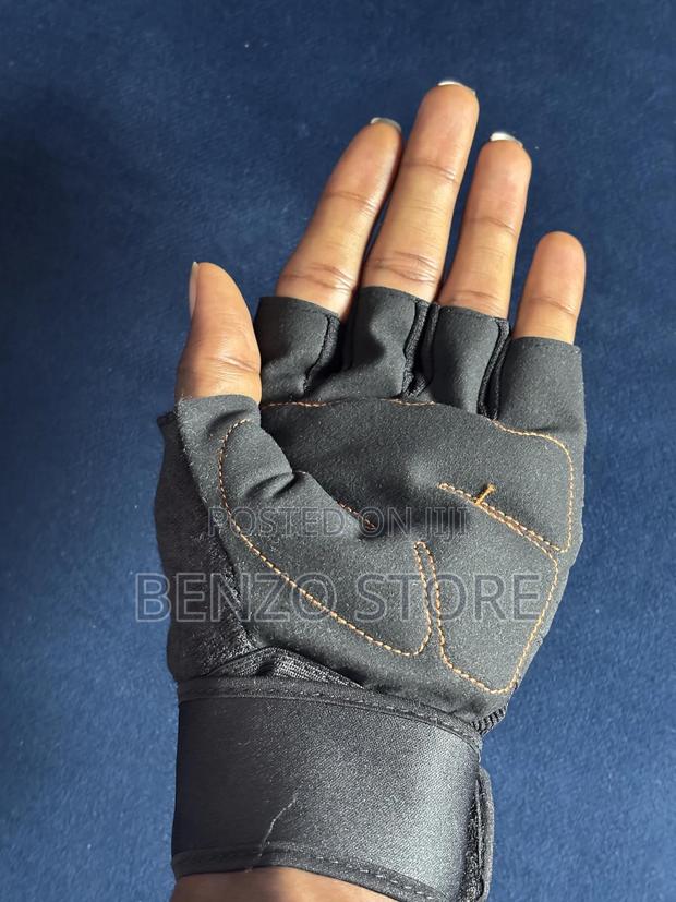 Multi- Purpose Tactical Grip Gloves For Gym, And Military · Photo 4