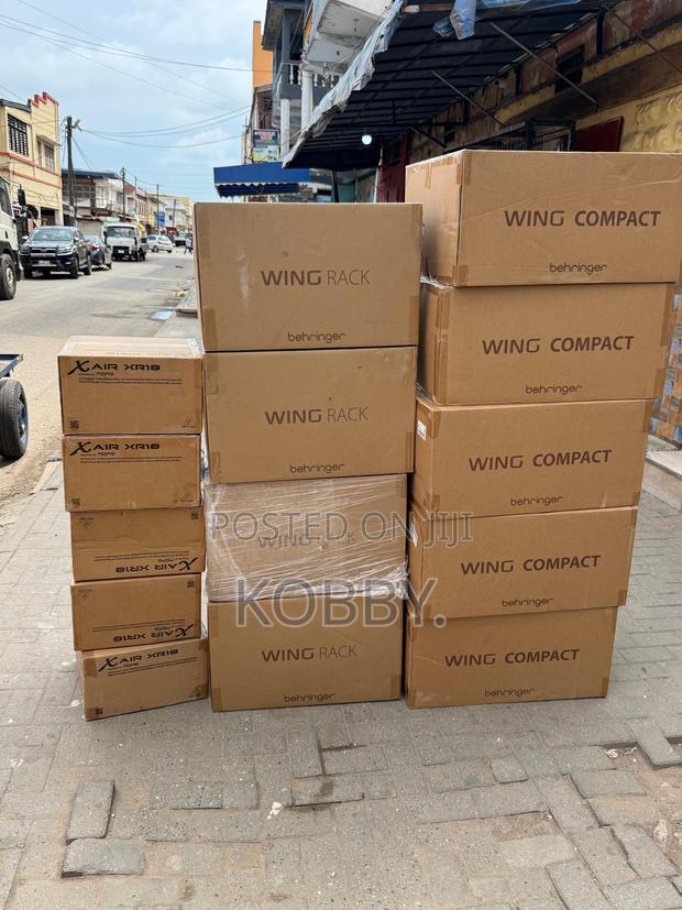 Behringer Wing Compact · Photo 2