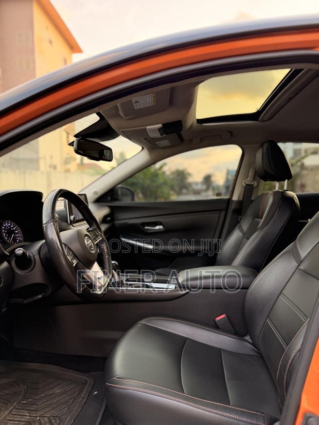 Nissan Sentra SR 2023 Orange