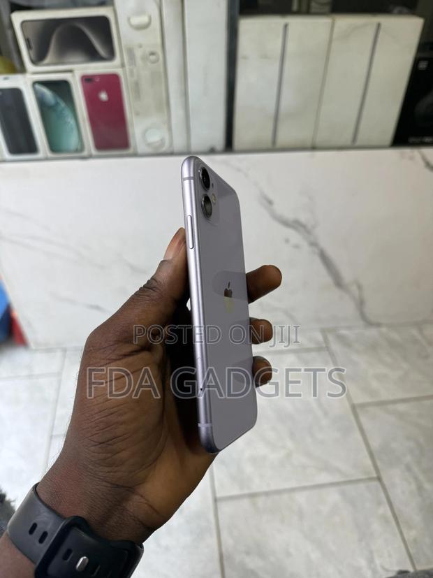Apple iPhone 11 64 GB Purple photo 2