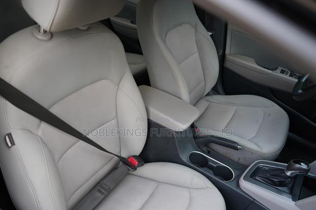 Hyundai Elantra 2018 White