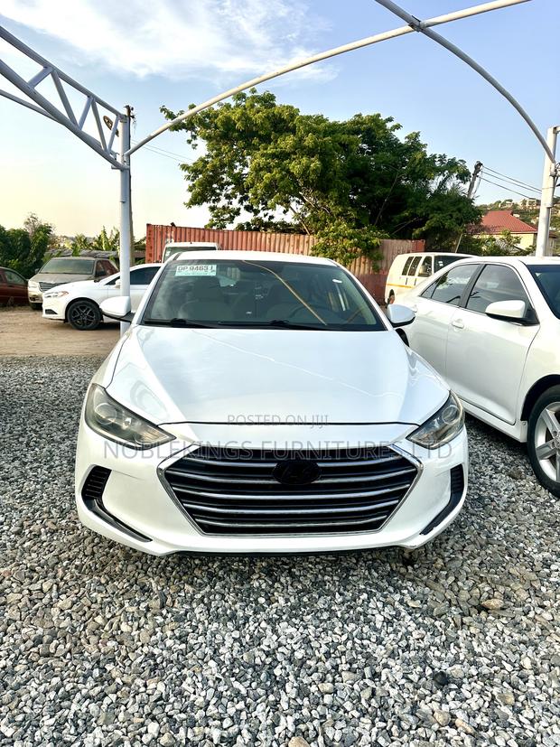 Hyundai Elantra 2018 White
