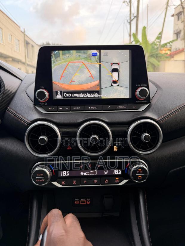 Nissan Sentra SR 2023 Orange