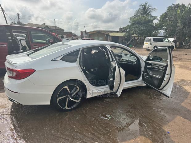Honda Accord Sport 2018 White