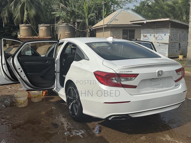 Honda Accord Sport 2018 White