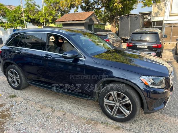 Mercedes-Benz GLC-Class 2016 Blue
