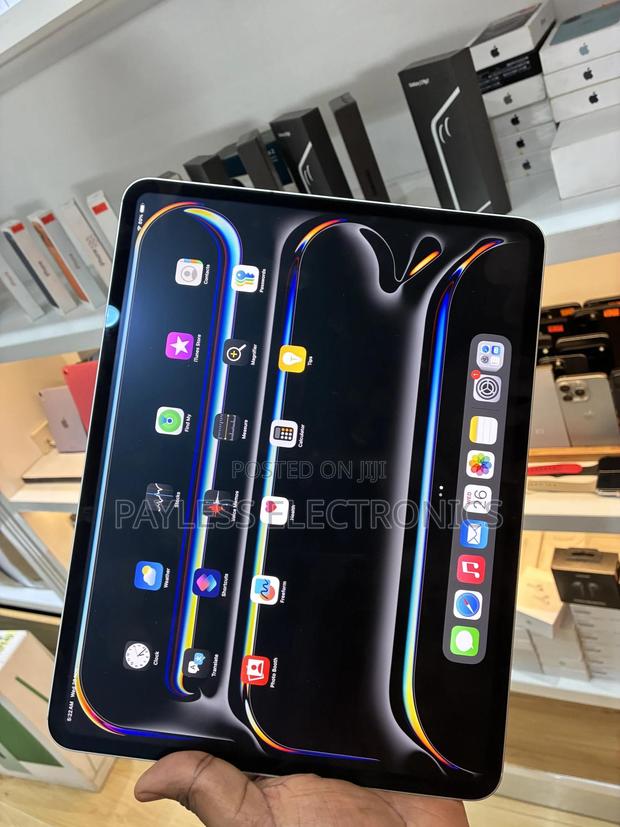 Apple iPad Pro 13 (2024) 1 TB Silver photo 2