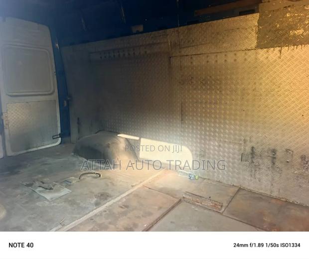 Mercedes-Benz Sprinter 2001 White photo 3