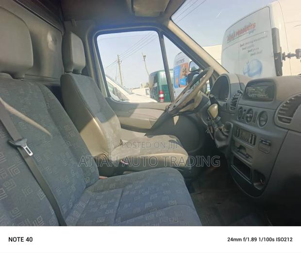 Mercedes-Benz Sprinter 2001 White photo 4
