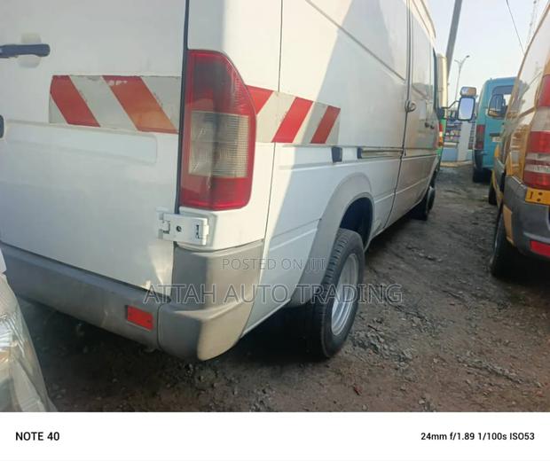 Mercedes-Benz Sprinter 2001 White photo 5