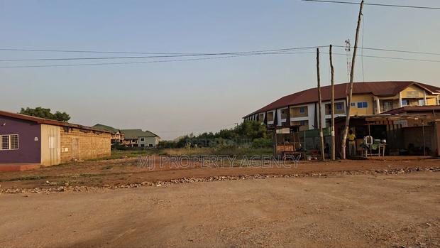 6 Roadside Land at Tema Community 25 · Photo 4