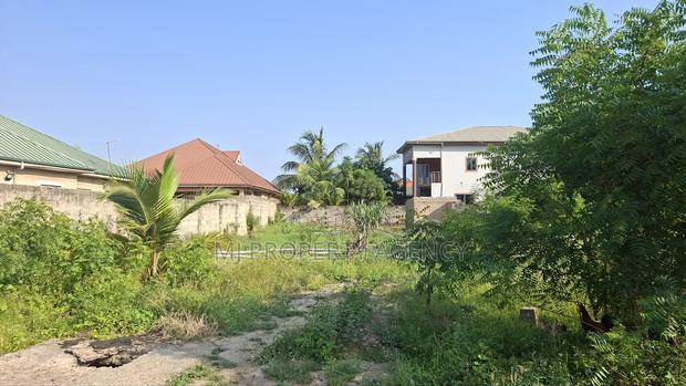 1 and Half Plots at Tema Community 25 Near Devtraco · Photo 3