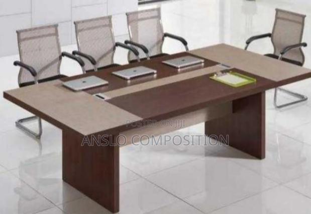 Executive 8 Seater Conference Table · Photo 2