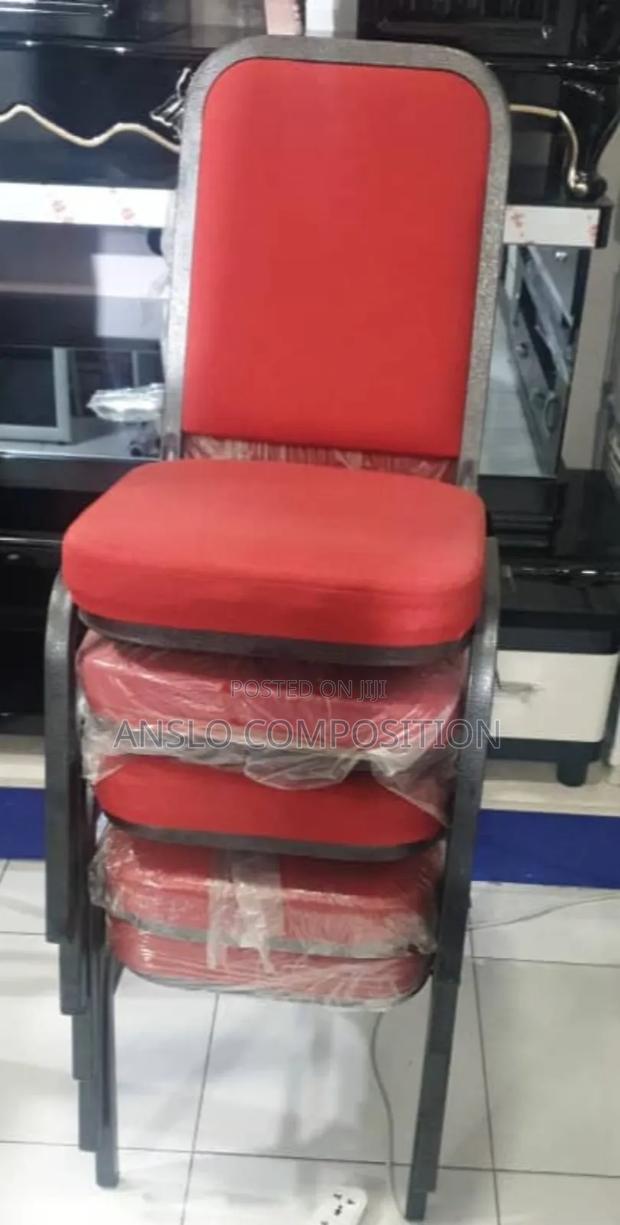 Fitted Auditorium Chair · Photo 2