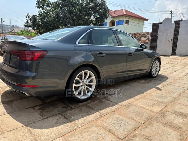 Audi A4 2.0T Premium AWD quattro 2019 Black