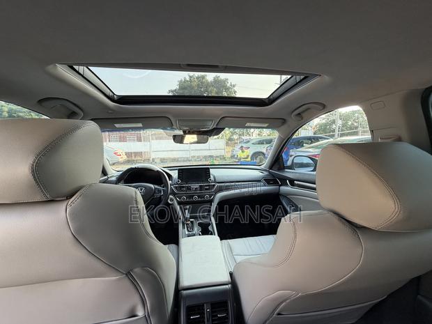 Honda Accord 2019 Silver