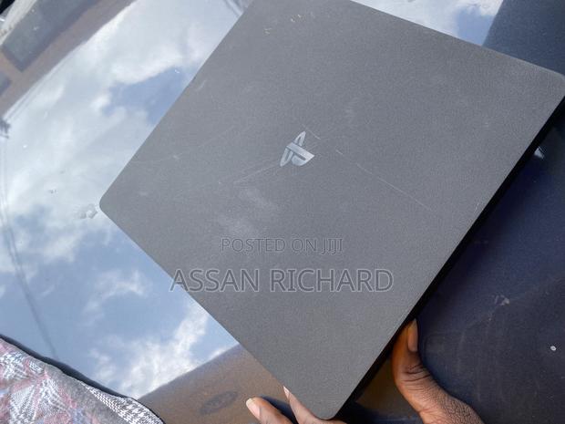 Playstation 4 Slim Available on the Low Price. photo 2
