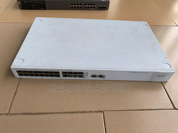Set of 3 Lan Switches photo 2