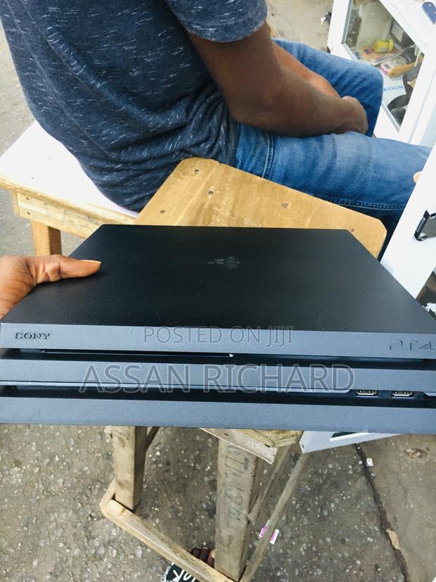 Playstation 4 Pro Loaded With Games Available on the Low Price photo 3