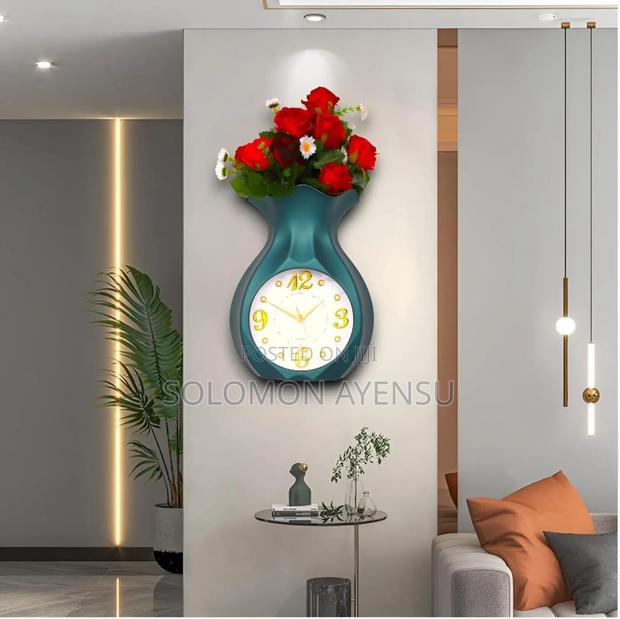 Quality Gold-Toned Plastic Tied Ribbons Wall Mirror With Clock Set. photo 3