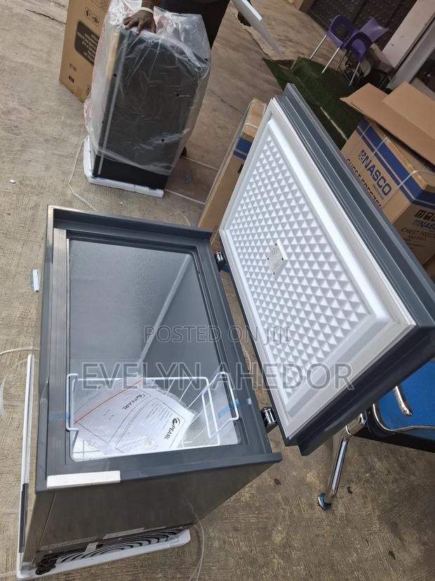 Pearl Chest Freezer Glass Top Door Available for Sale 150litres photo 4
