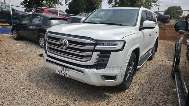 Toyota Land Cruiser 4.0 V6 GL 2014 White photo 3