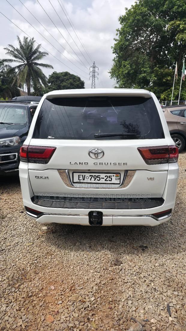 Toyota Land Cruiser 4.0 V6 GL 2014 White photo 4