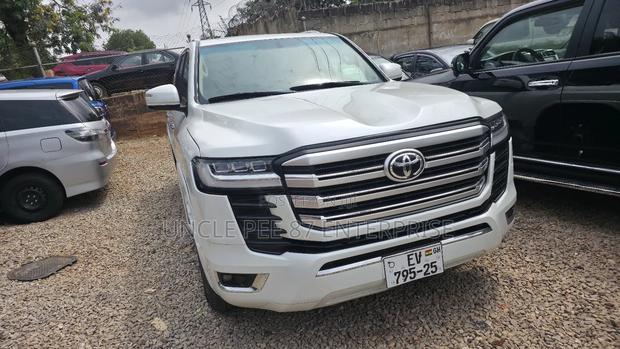 Toyota Land Cruiser 4.0 V6 GL 2014 White photo 14