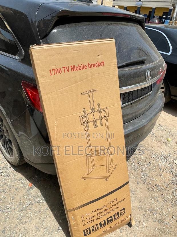 Titanframe Universal Tv Stand Built for 32–75” Screens · Photo 2