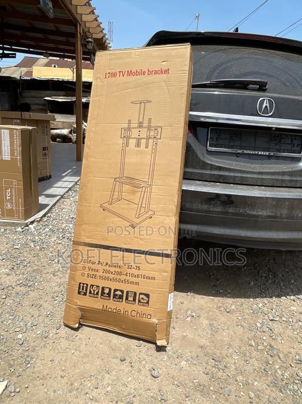 Primeview Titanstand for Medium to Massive TVS 32-75” · Photo 2